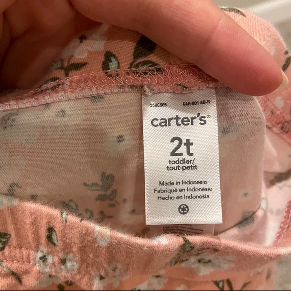 3/$20✨ Girls 2T bundle of tops and bottoms - Picture 10 of 12